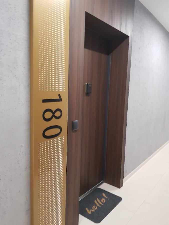Apartament Old Town Wes Quality Suite Познань Экстерьер фото